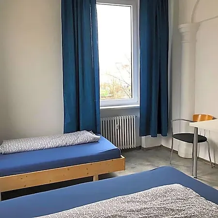 Unterkunft Goeppingen מלון *