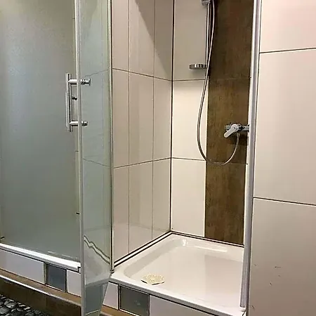 Unterkunft Goeppingen מלון *