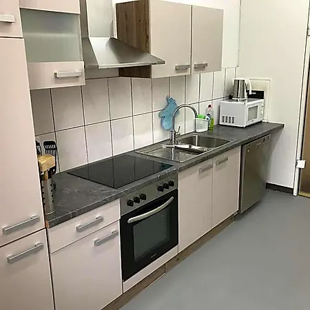 מלון Unterkunft Goeppingen